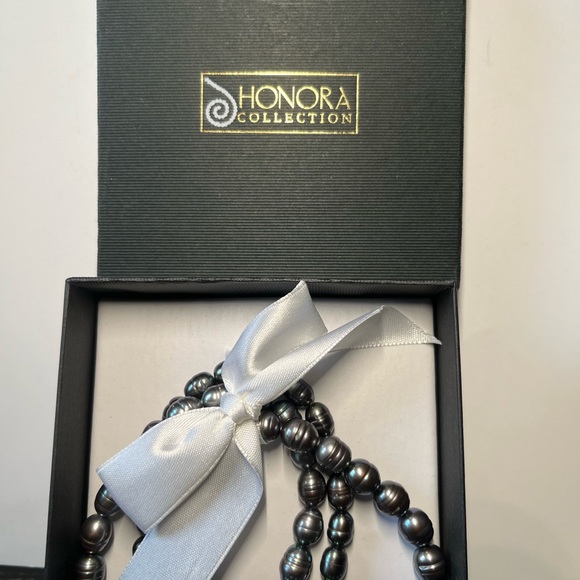 Honora soft pearl bracelet - Picture 2 of 3